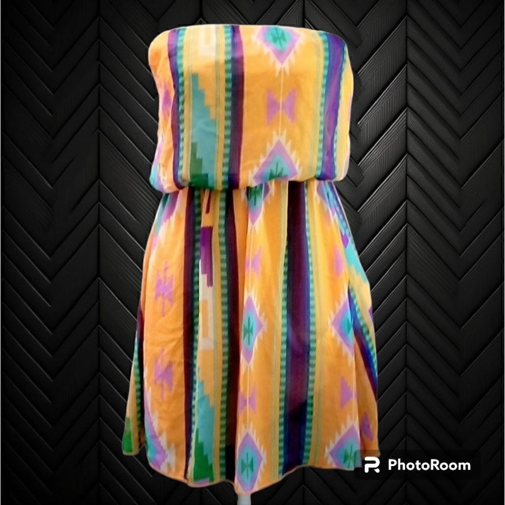 5/$25 Bella D. Strapless Aztec style summer dress